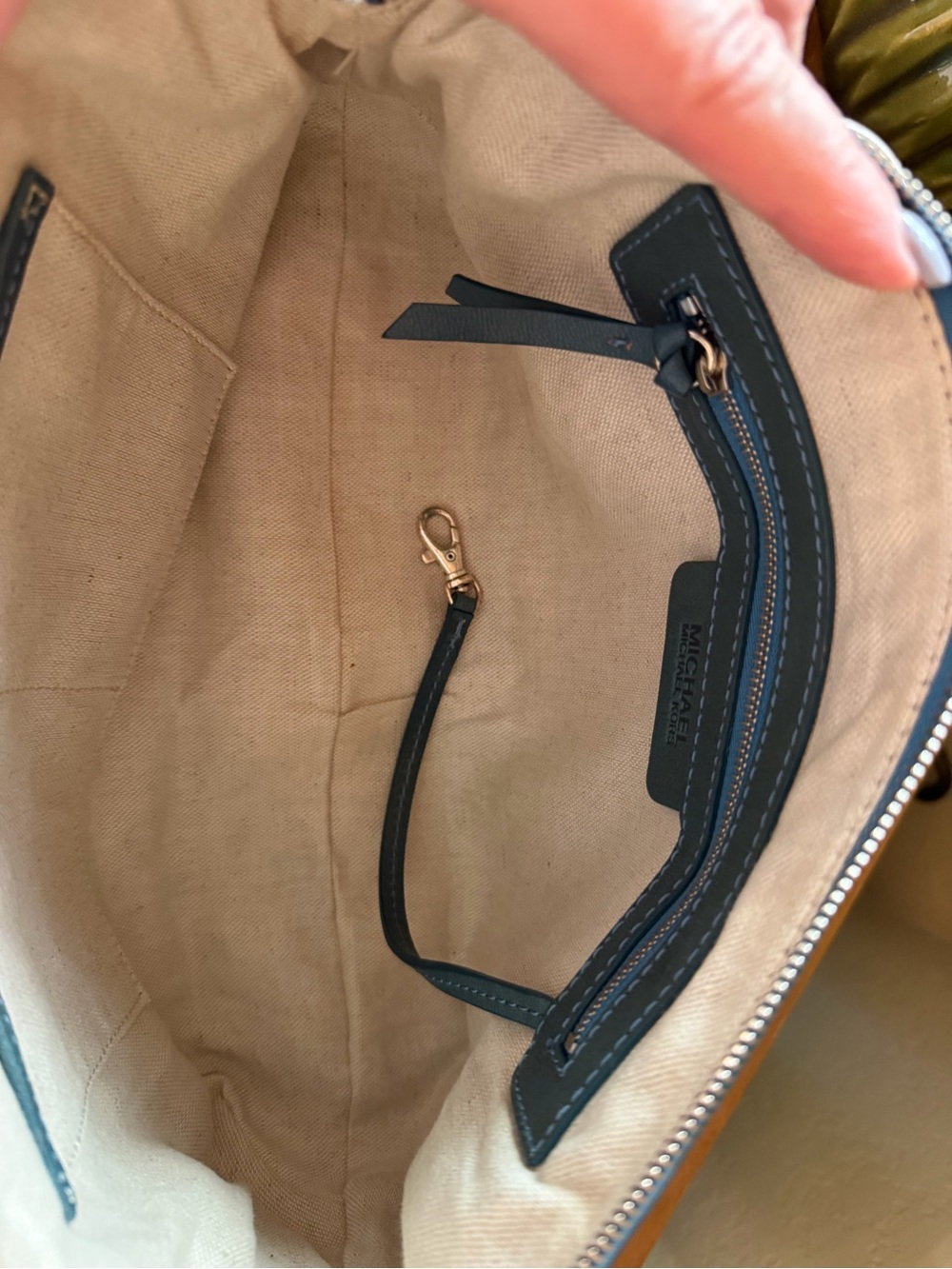 Michael Kors Vintage East West Teal Leather Shoulder Bag with Studded Zip Pocket - Picture 6 of 15
